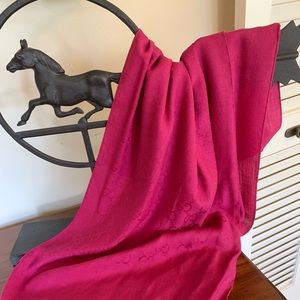 Authentic fuchsia Gucci scarf